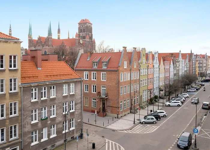 3-level With A View Of St Mary's Basilica By Downtown Gdańsk