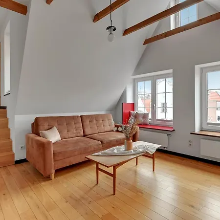3-level With A View Of St Mary's Basilica By Downtown Apartment