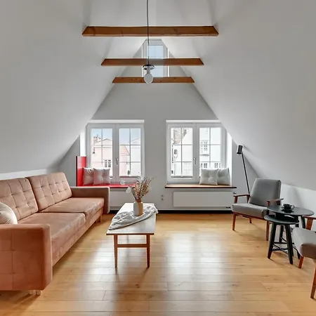 Apartment 3-level With A View Of St Mary's Basilica By Downtown *