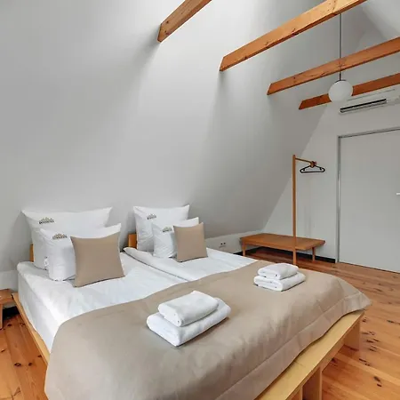 3-level With A View Of St Mary's Basilica By Downtown Apartment