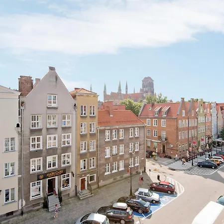 3-level With A View Of St Mary's Basilica By Downtown Apartament