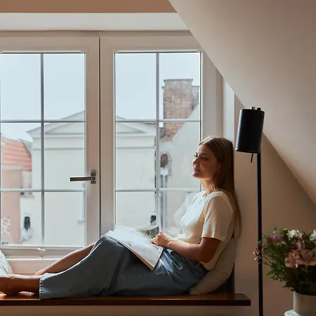 3-level With A View Of St Mary's Basilica By Downtown Apartament