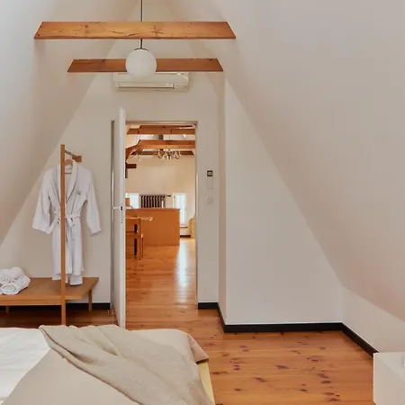 3-level With A View Of St Mary's Basilica By Downtown Apartament *