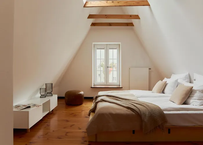 3-level With A View Of St Mary's Basilica By Downtown Appartement